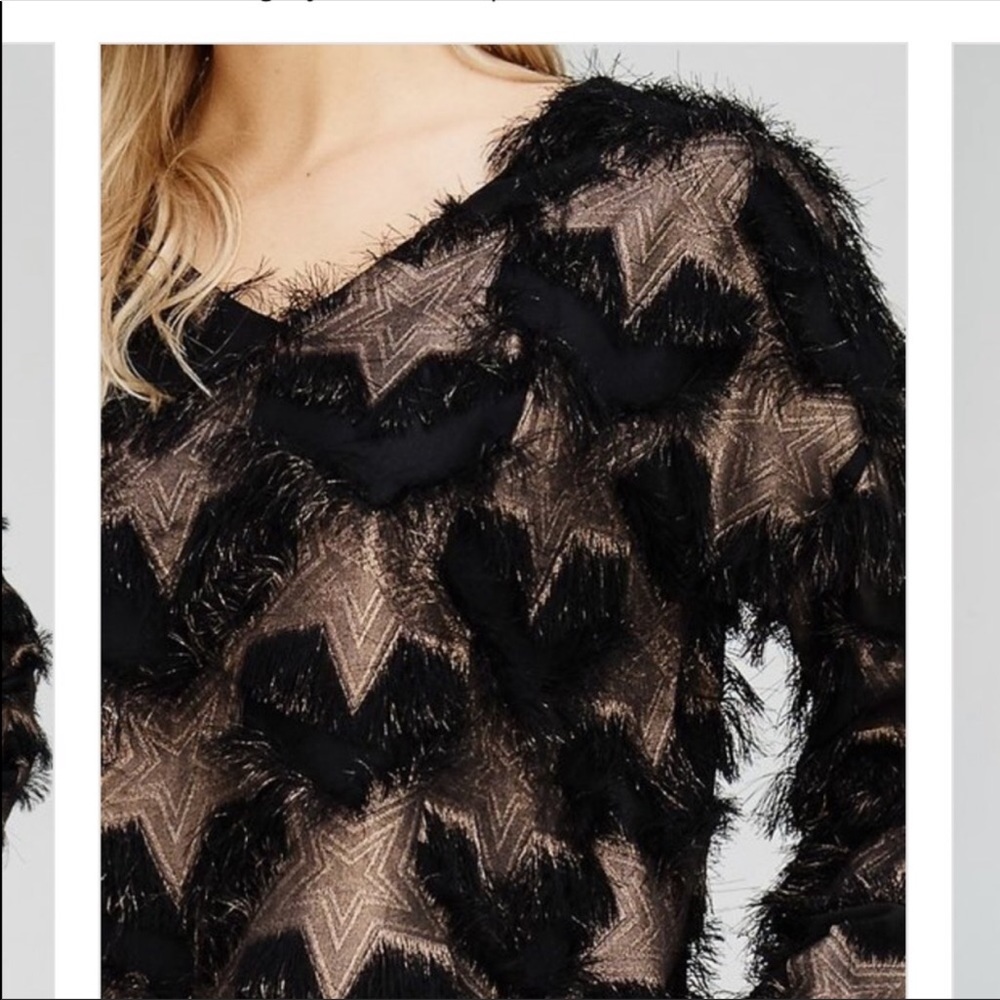 NEW! BLACK STAR TOP - Picture 4 of 5